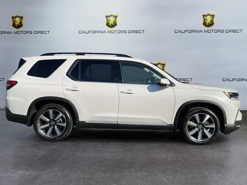 2025 Honda Pilot Touring 8-Passenger