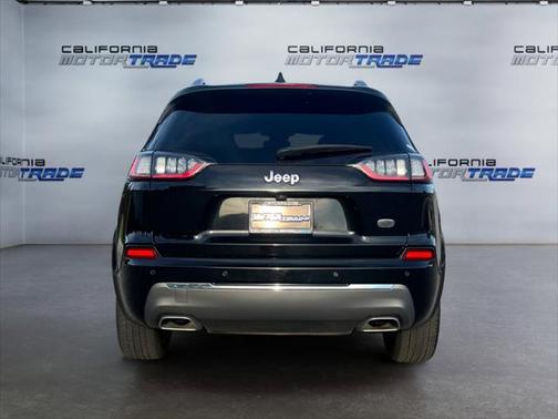 2019 Jeep Cherokee Overland