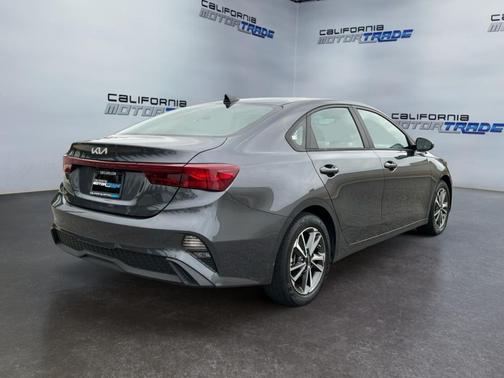 Gravity Gray 2023 Kia Forte LXS