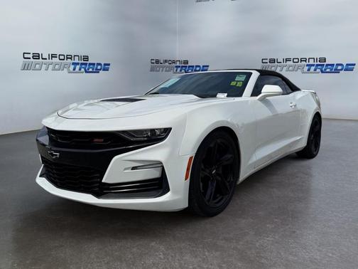Summit White 2019 Chevrolet Camaro 2SS