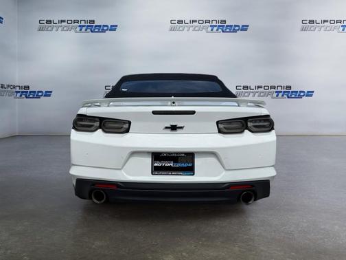 Summit White 2019 Chevrolet Camaro 2SS