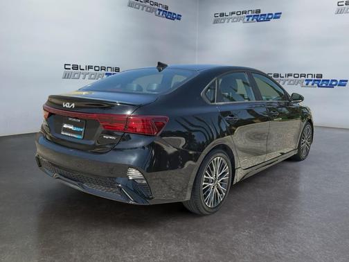 Aurora Black 2023 Kia Forte GT-Line