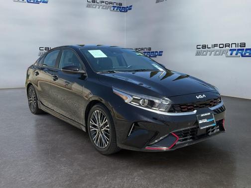 Aurora Black 2023 Kia Forte GT-Line