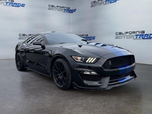2017 Ford Shelby GT350 Base