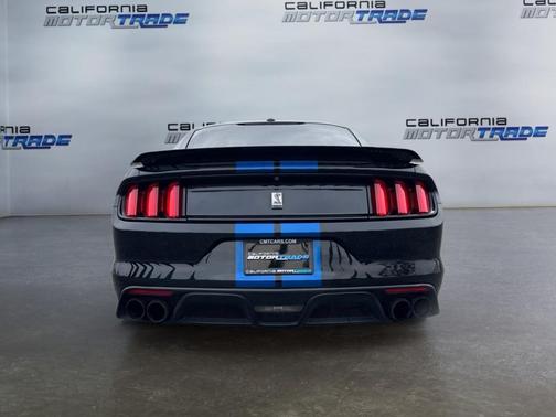 2017 Ford Shelby GT350 Base
