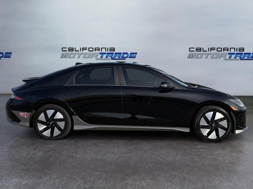 2023 Hyundai IONIQ 6 SE