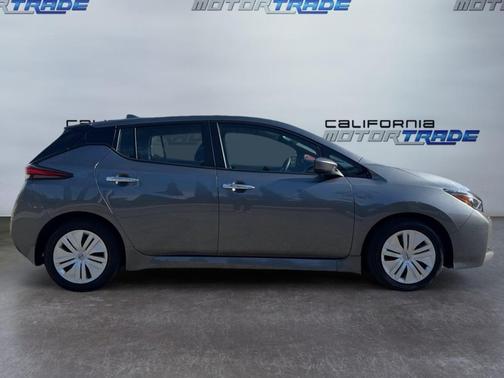 2024 Nissan Leaf S