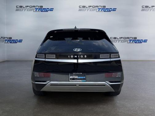 Abyss Black 2024 Hyundai IONIQ 5 SE