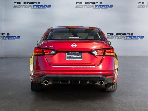 2023 Nissan Altima SR FWD