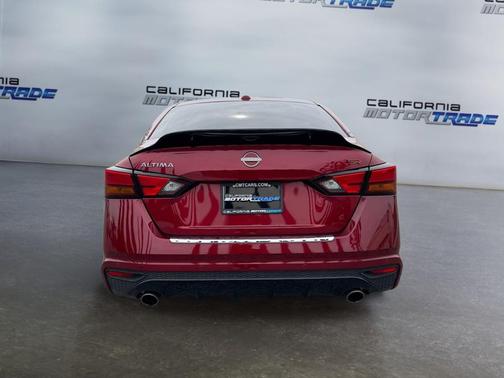 2023 Nissan Altima SR FWD