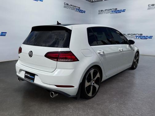 2018 Volkswagen Golf GTI 2.0T S 4-Door