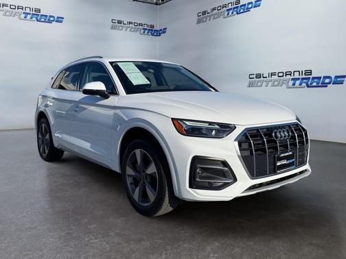 2023 Audi Q5 40 Premium Plus