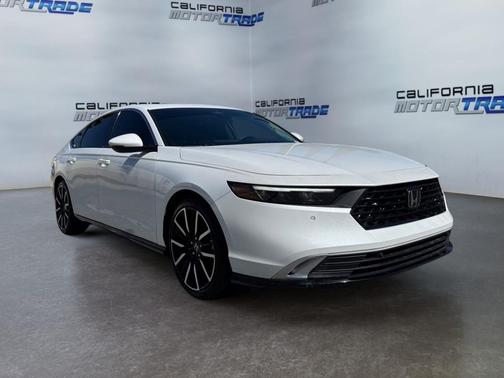Platinum White Pearl 2025 Honda Accord Hybrid Touring