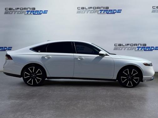 Platinum White Pearl 2025 Honda Accord Hybrid Touring