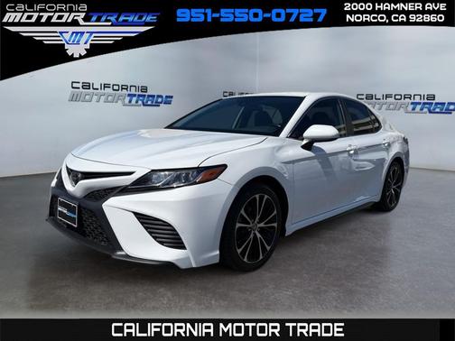 2020 Toyota Camry SE