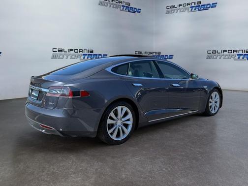 2016 Tesla Model S 90D