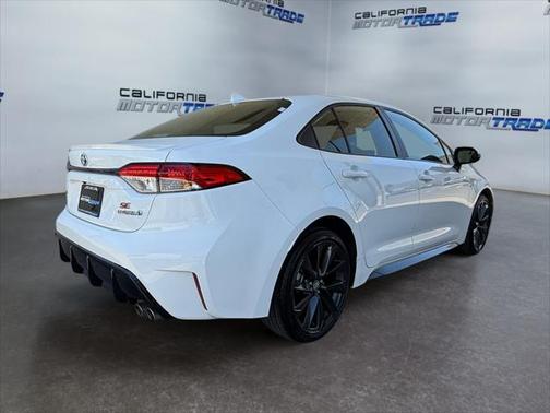 2024 Toyota Corolla Hybrid SE