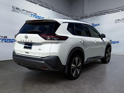 2022 Nissan Rogue SL