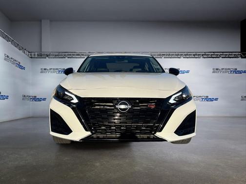 2023 Nissan Altima SR FWD