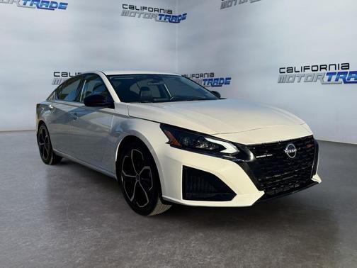 2023 Nissan Altima SR FWD