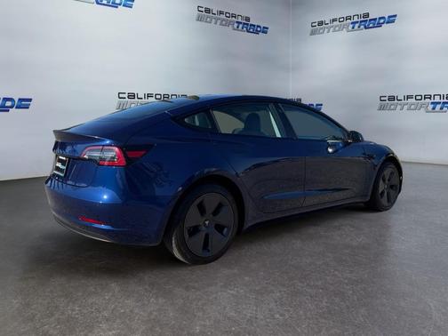 2022 Tesla Model 3 Standard Range