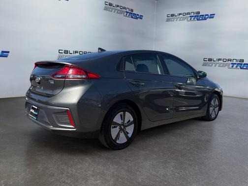 2022 Hyundai IONIQ Hybrid Blue