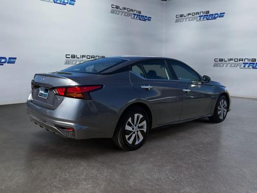 2021 Nissan Altima S FWD