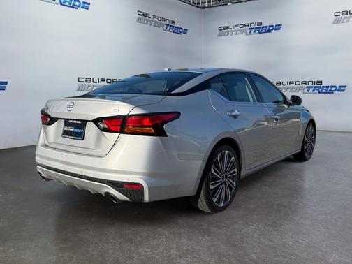 2023 Nissan Altima 2.5 SL