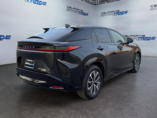 2023 Lexus RZ 450e Premium