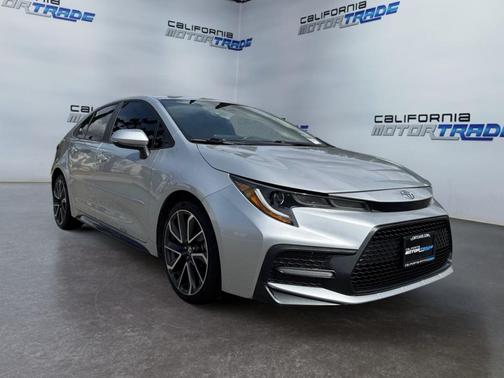 Classic Silver Metallic 2020 Toyota Corolla XSE