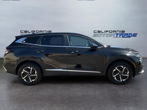 Fusion Black 2024 Kia Sportage Hybrid LX