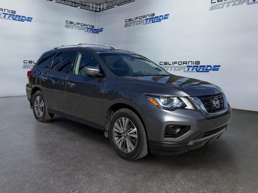 2019 Nissan Pathfinder S