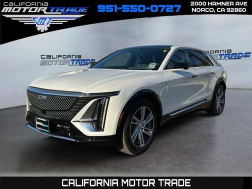 Crystal White Tricoat 2024 Cadillac LYRIQ Tech