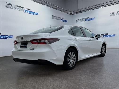 2024 Toyota Camry Hybrid LE