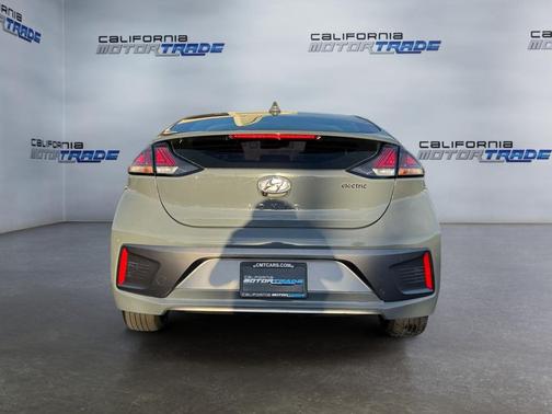 2020 Hyundai IONIQ EV SE