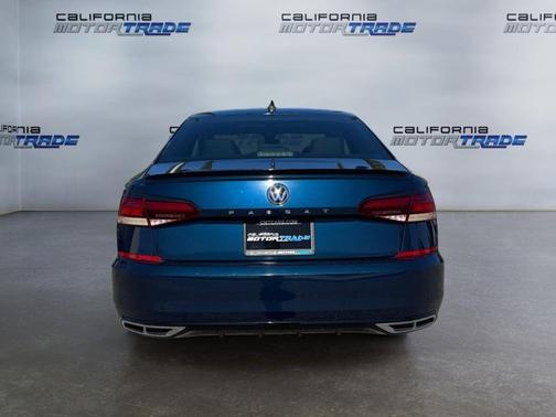 2020 Volkswagen Passat 2.0T R-Line