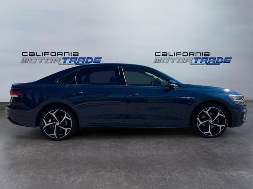 2020 Volkswagen Passat 2.0T R-Line