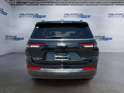 Diamond Black Crystal Pearlcoat 2023 Jeep Grand Cherokee L Limited