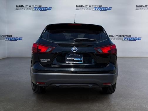 2018 Nissan Rogue Sport S
