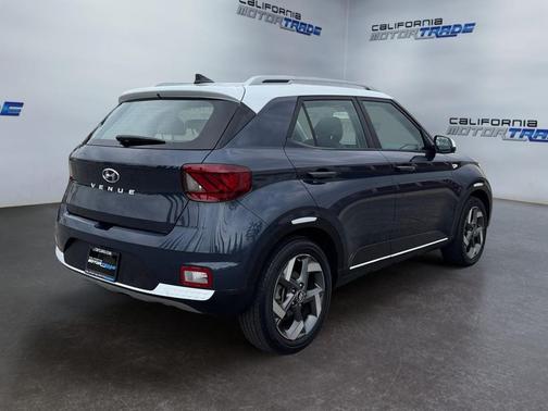 2022 Hyundai VENUE Limited