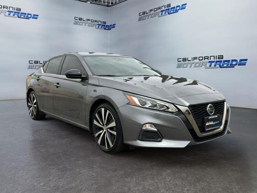 Gun Metallic 2022 Nissan Altima SR FWD