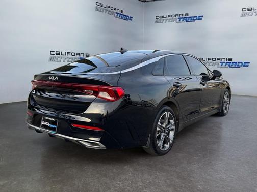 2022 Kia K5 EX