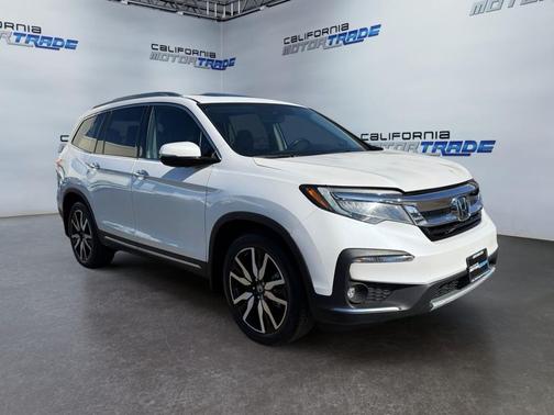 2022 Honda Pilot Touring 8-Passenger
