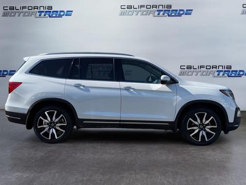 2022 Honda Pilot Touring 8-Passenger