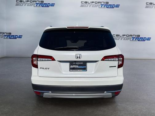 2022 Honda Pilot Touring 8-Passenger