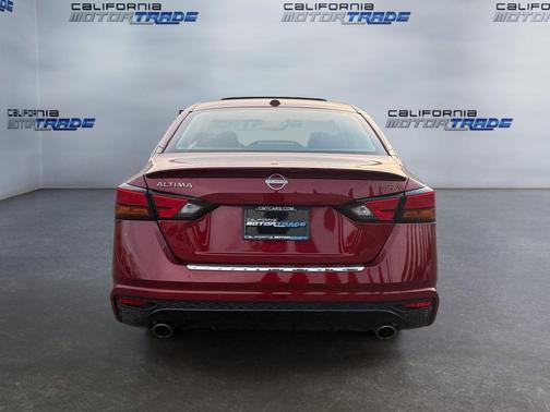 2023 Nissan Altima SR FWD