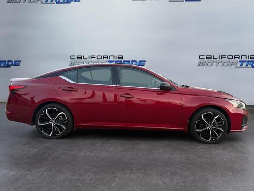 2023 Nissan Altima SR FWD