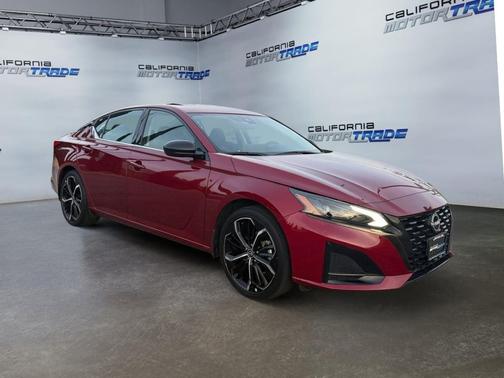 2023 Nissan Altima SR FWD