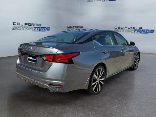 Gun Metallic 2020 Nissan Altima SR FWD