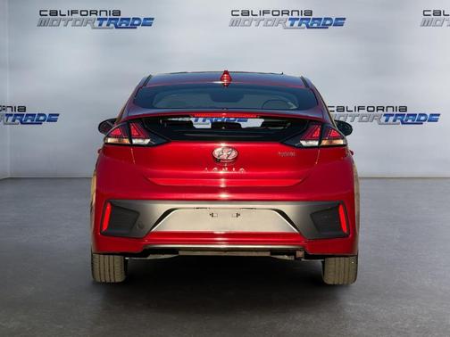 2020 Hyundai IONIQ Hybrid SEL
